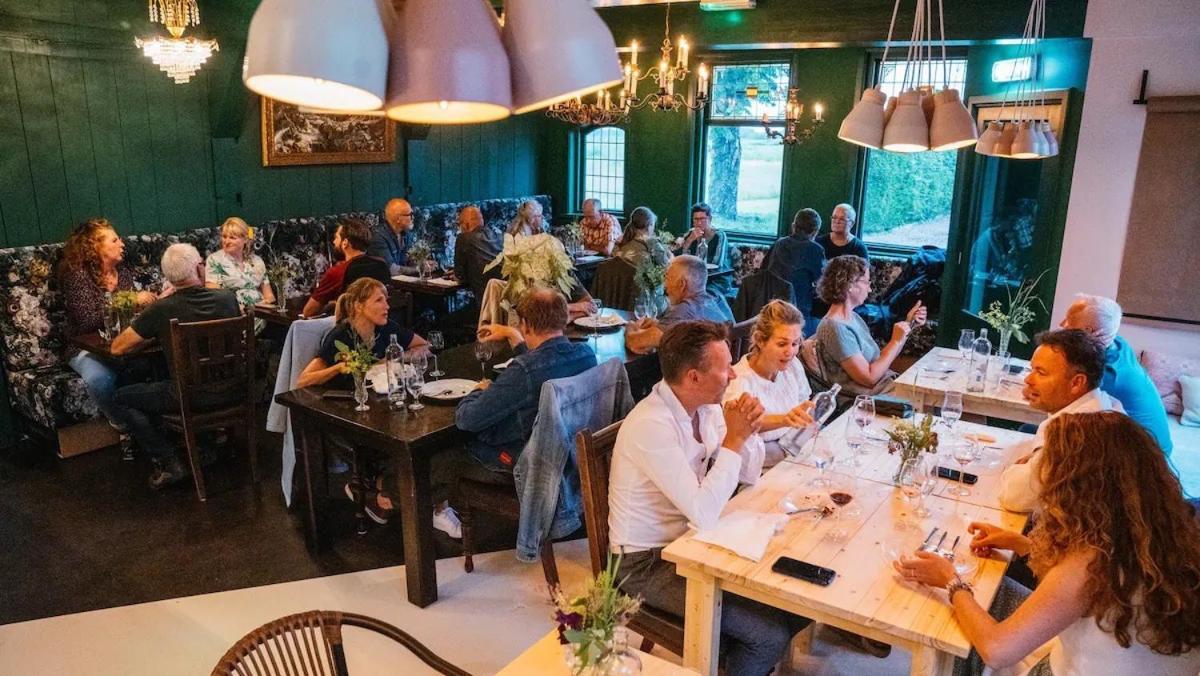 Boutique Hotel Jongwijs Westzaan Buitenkant foto