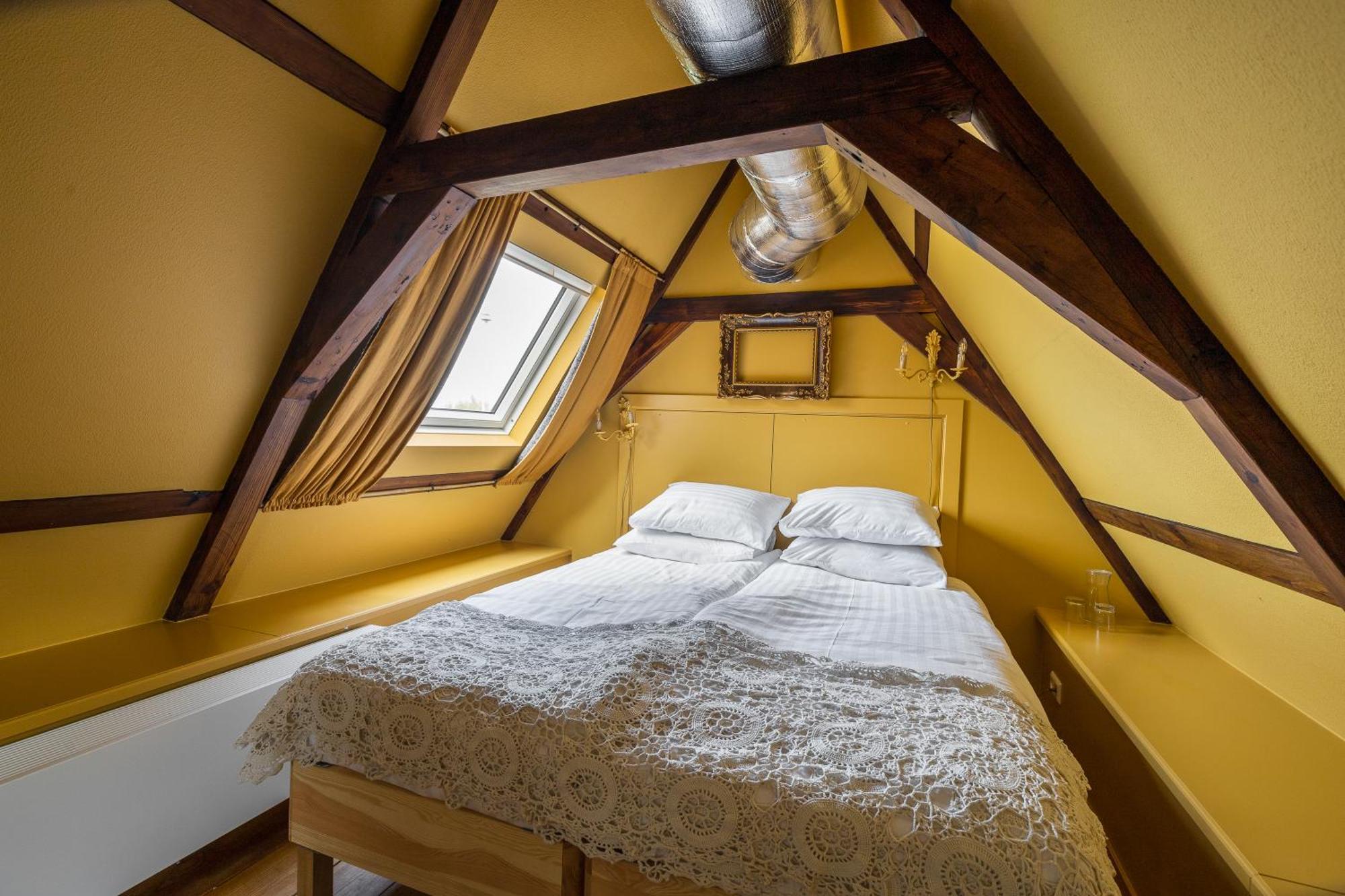 Boutique Hotel Jongwijs Westzaan Buitenkant foto