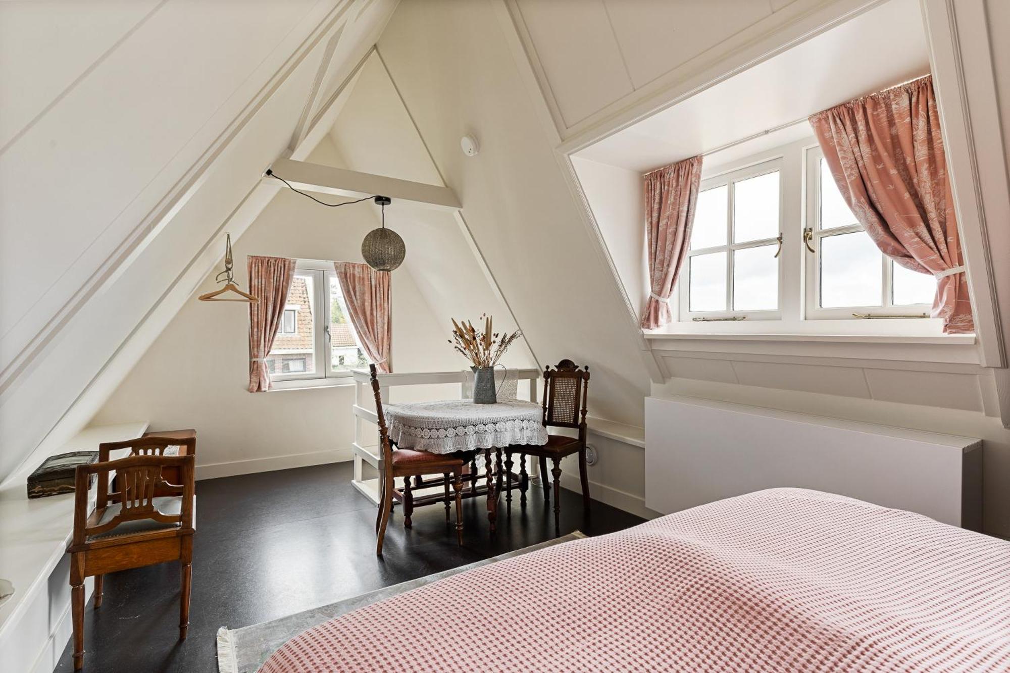 Boutique Hotel Jongwijs Westzaan Buitenkant foto